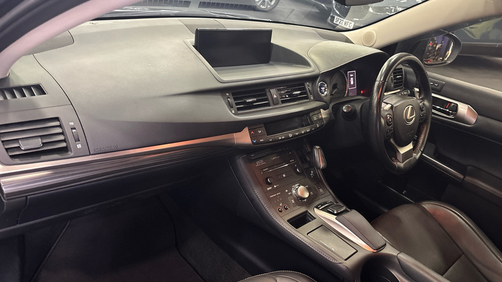 Lexus CT 200H 1.8 Premier #10