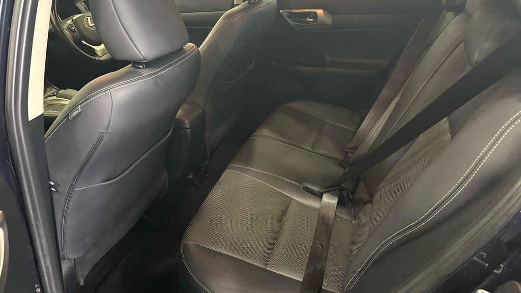 Lexus CT 200H 1.8 Premier #14