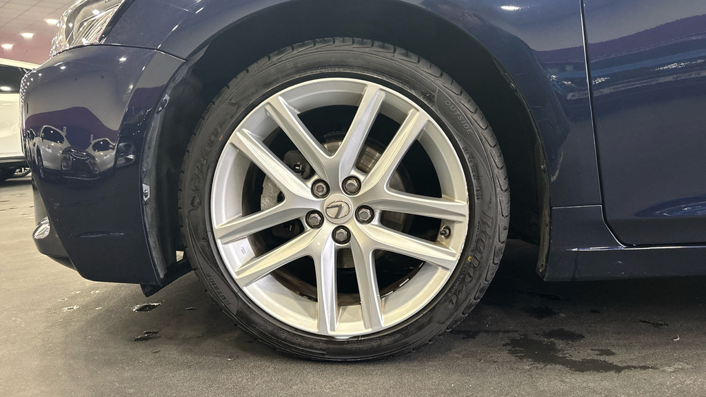 Lexus CT 200H 1.8 Premier #16