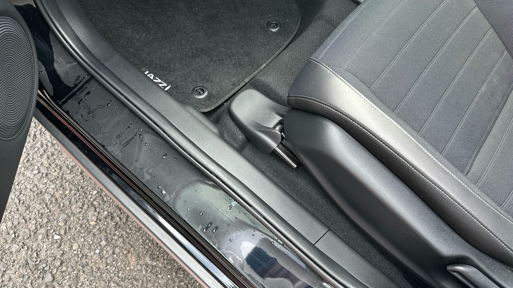Honda Jazz Advance Black #39