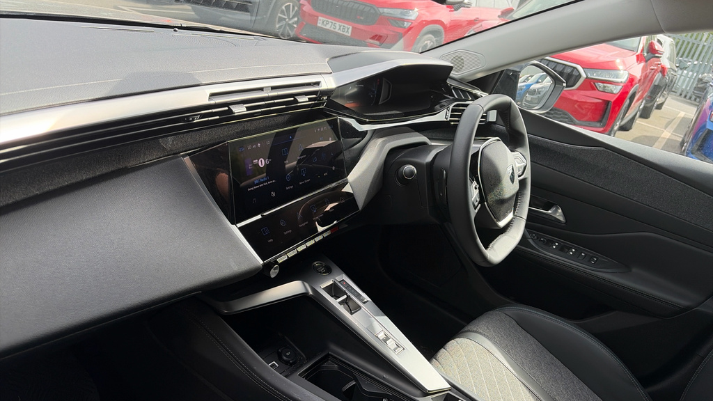 Peugeot 408 Hatchback White #11