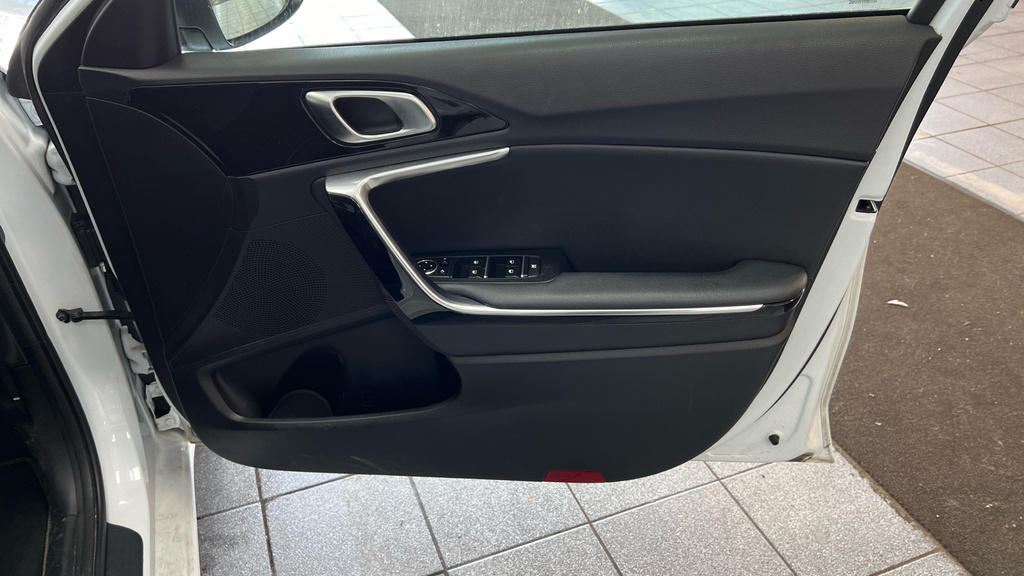 Kia Ceed Ceed 3 Isg White #29