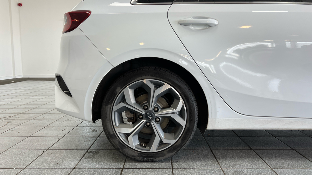 Kia Ceed Ceed 3 Isg White #25