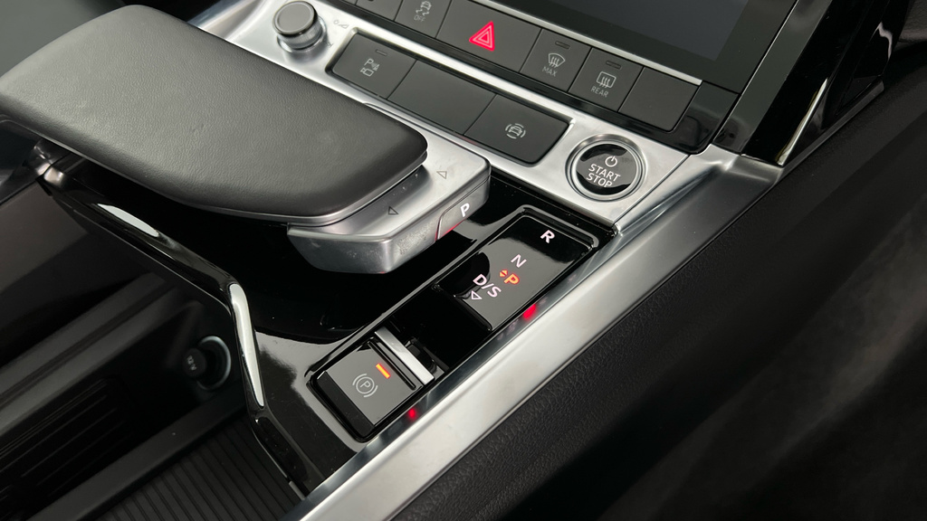 Audi Q8 e tron 50 Tdi Quattro Black Edition Tiptronic Black #40