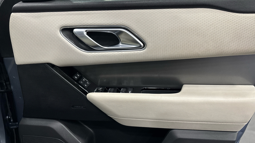 Land Rover Range Rover Velar R-dynamic S Blue #32