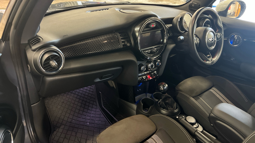Mini Hatch 1.5 Cooper Sport II Comfortnav Pack Green #11