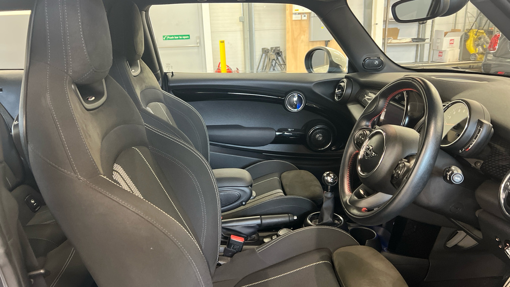 Mini Hatch 1.5 Cooper Sport II Comfortnav Pack Green #19