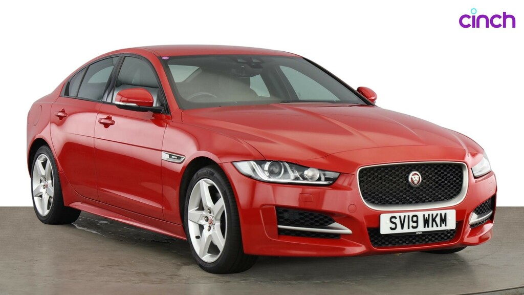 Jaguar XE 2.0 R-dynamic S  #1