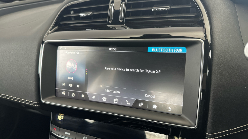 Jaguar XE 2.0 R-dynamic S  #19