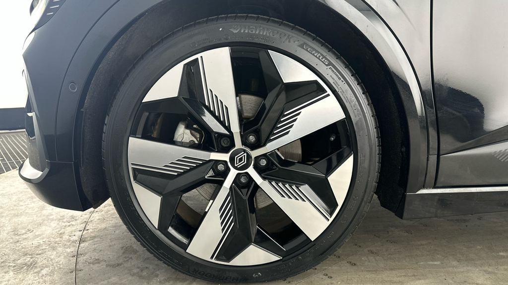 Renault Megane E-Tech Launch Edition Grey #30