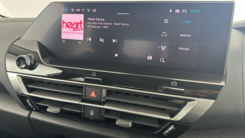 Citroen e-C4 E-c4 Shine Red #19