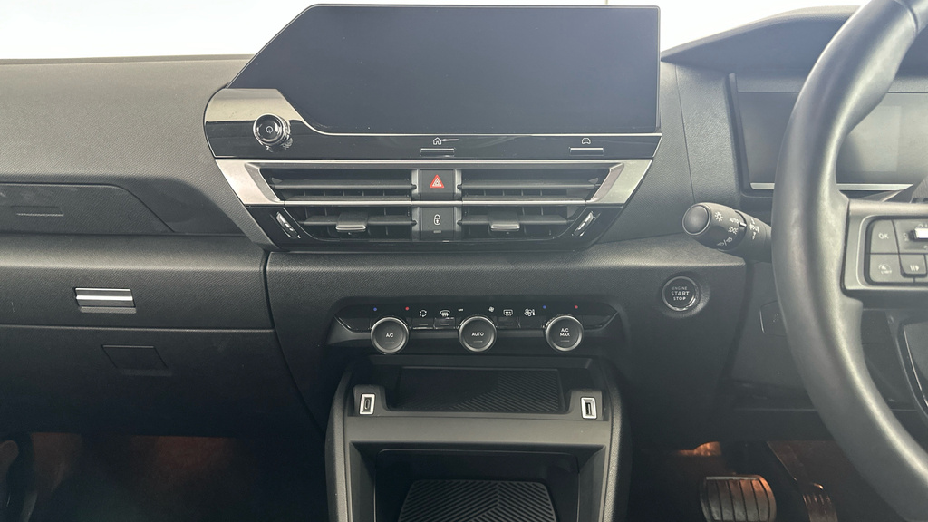 Citroen e-C4 E-c4 Shine Red #24