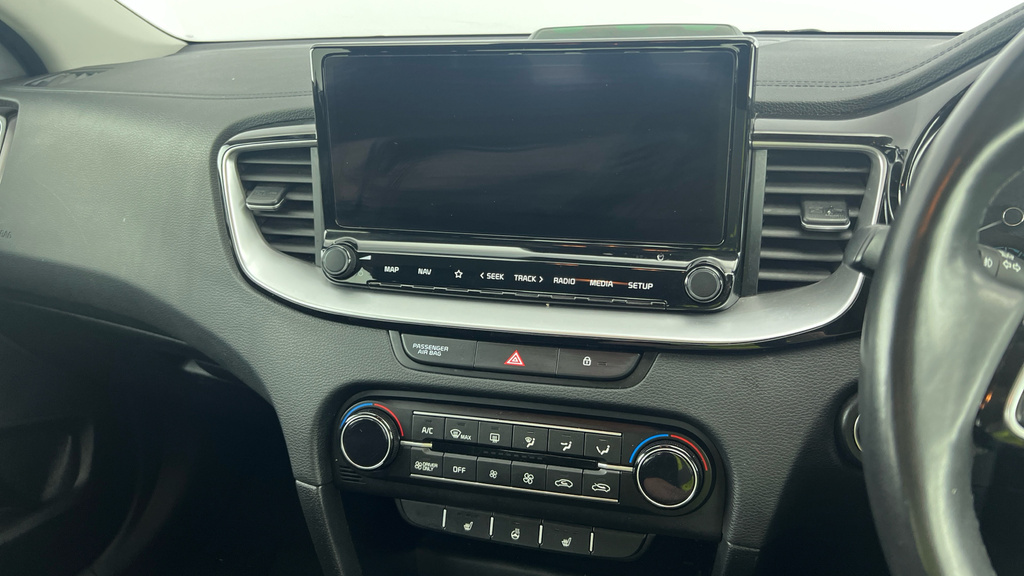 Kia Xceed 3 Black #19