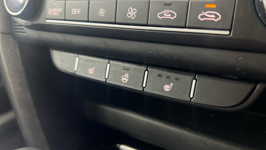 Kia Xceed 3 Black #12