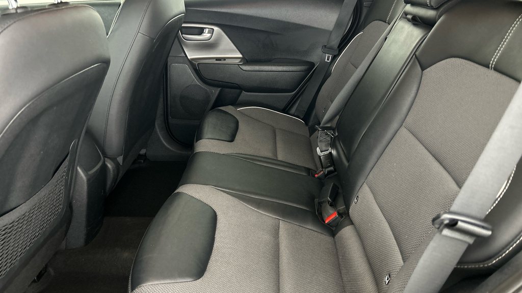Kia e-Niro 4 Black #18