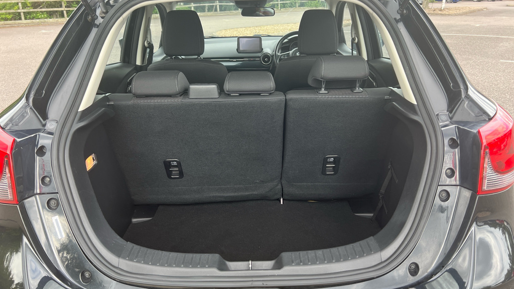 Mazda 2 Sport Nav Plus White #15