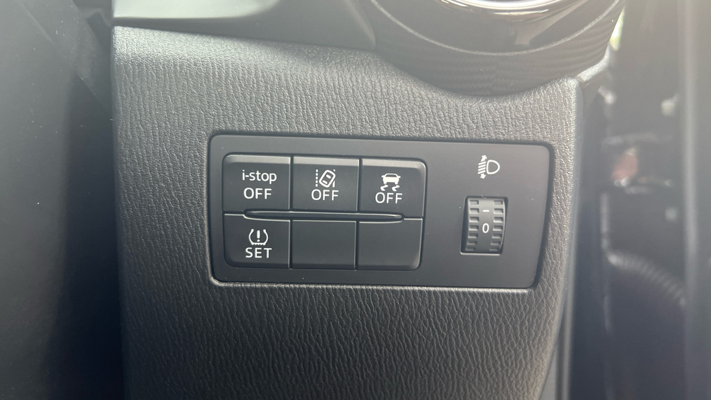 Mazda 2 Sport Nav Plus White #33
