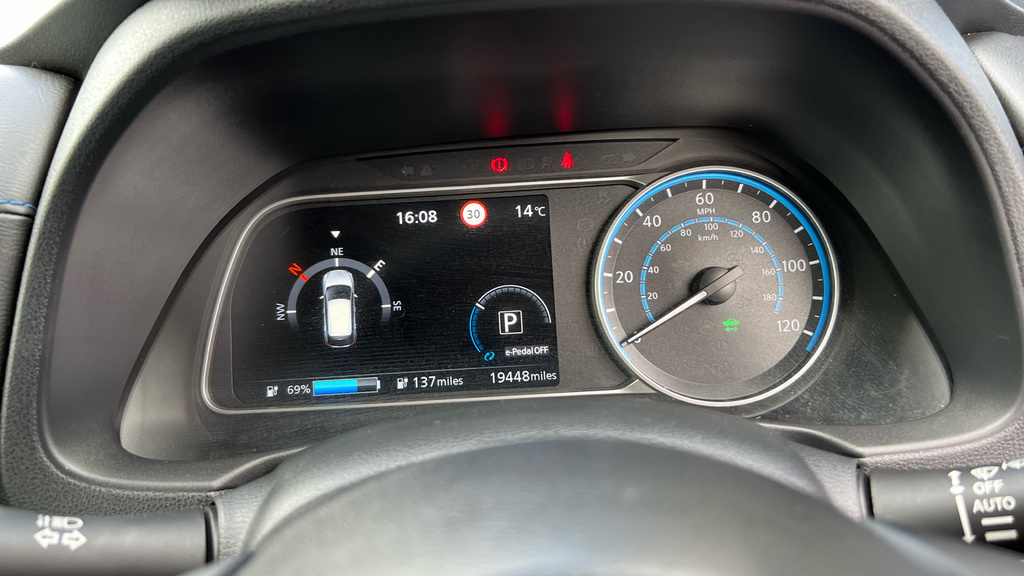 Nissan Leaf Leaf E Tekna White #41
