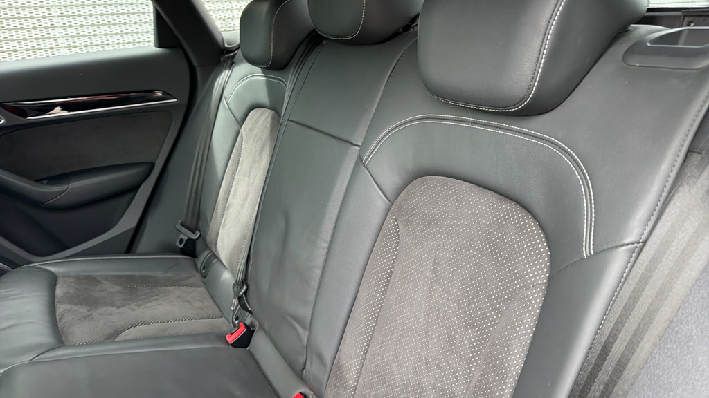 Audi Q3 Grey #17