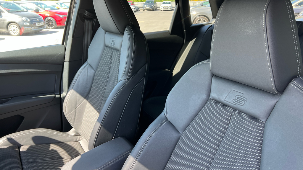 Audi Q4 E Tron Q4 E-tron Vorsprung 40 Black #27