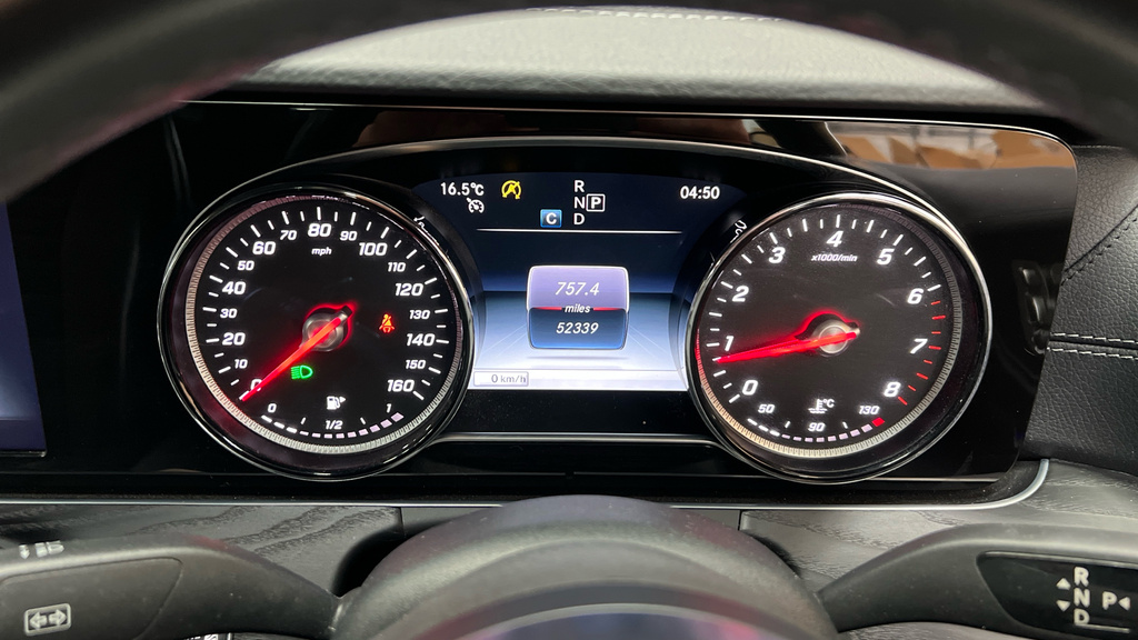 Mercedes-Benz E Class 3L Amg Line Grey #17