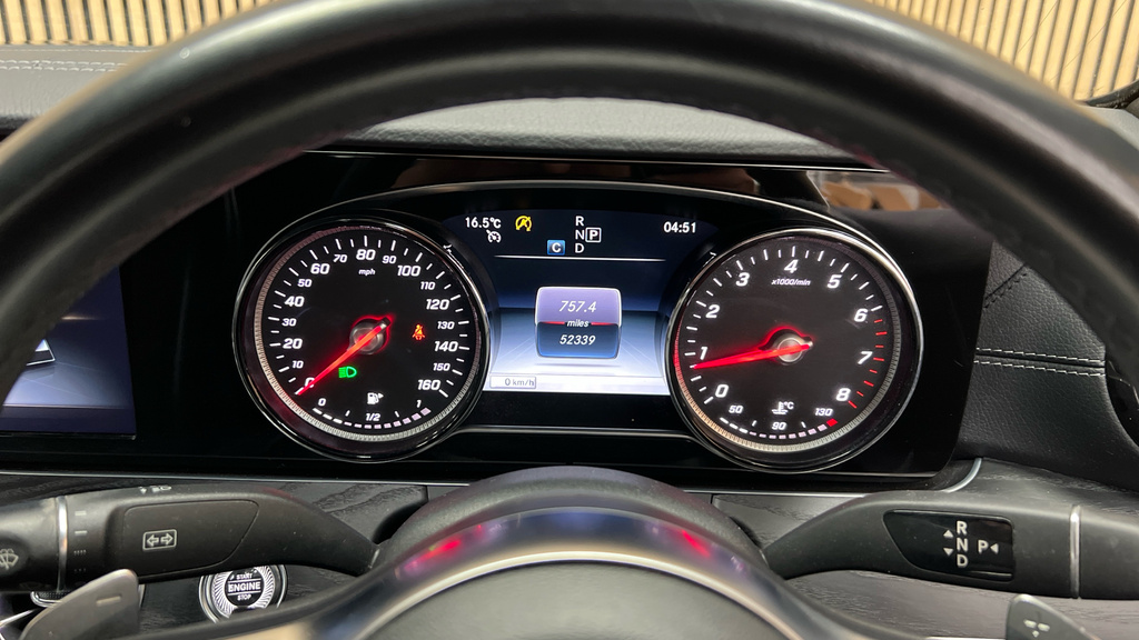 Mercedes-Benz E Class 3L Amg Line Grey #32