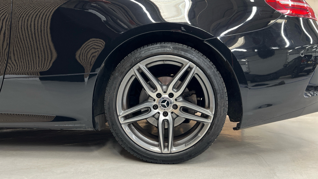 Mercedes-Benz E Class 3L Amg Line Grey #22
