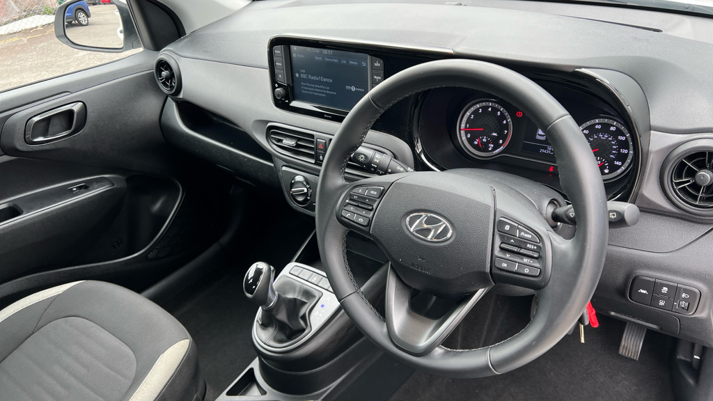 Hyundai I10 Se Connect White #9