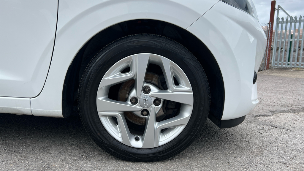 Hyundai I10 Se Connect White #27