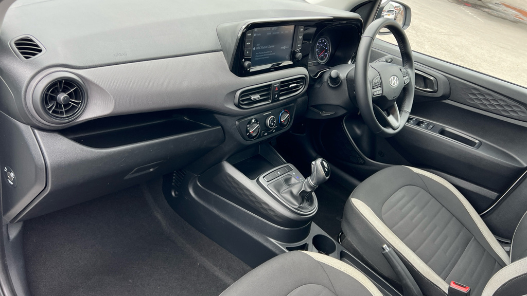 Hyundai I10 Se Connect White #10