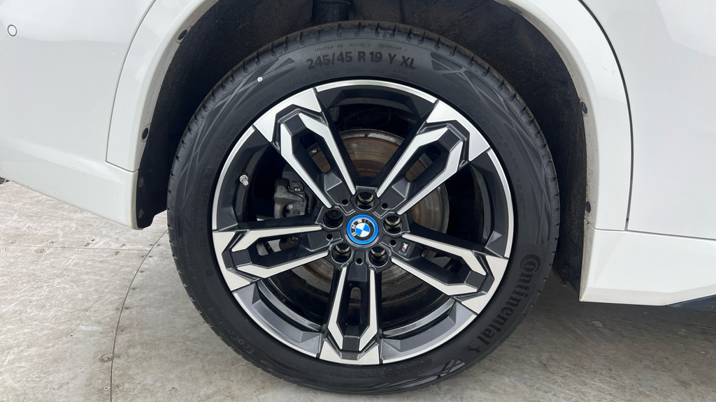BMW iX1 30 Xline White #27