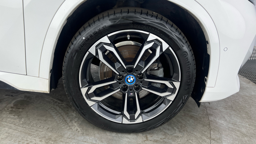 BMW iX1 30 Xline White #28