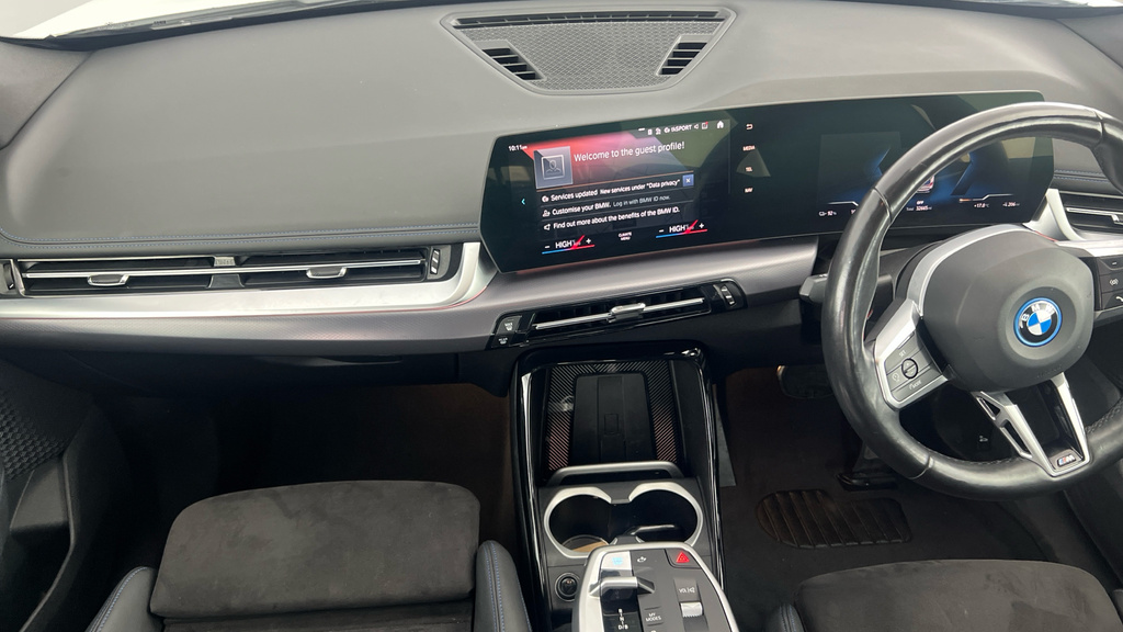 BMW iX1 30 Xline White #11
