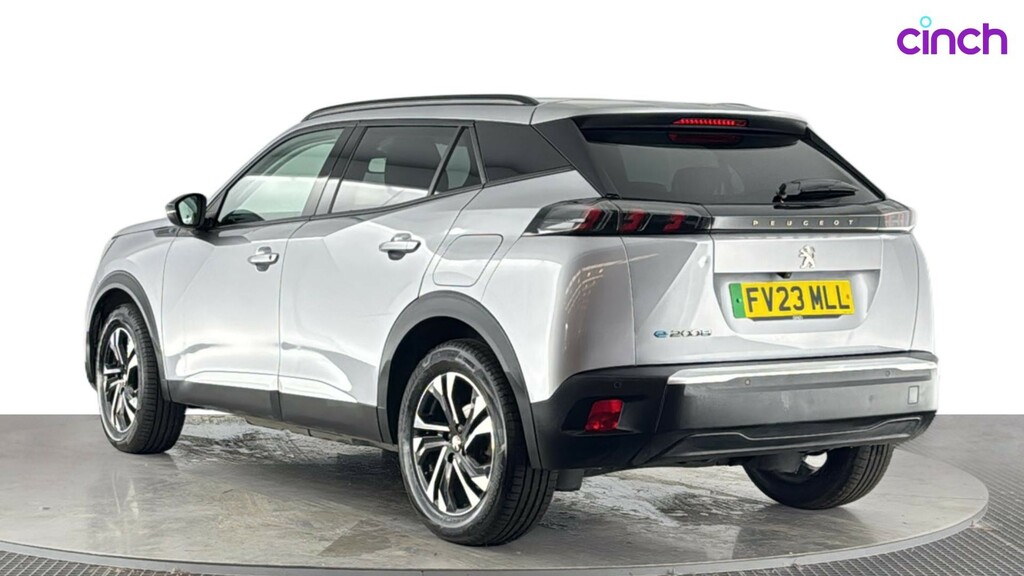 Peugeot e-2008 Active Premium Black #5