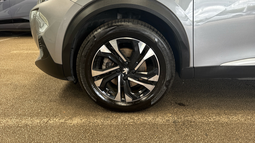 Peugeot e-2008 Active Premium Black #19