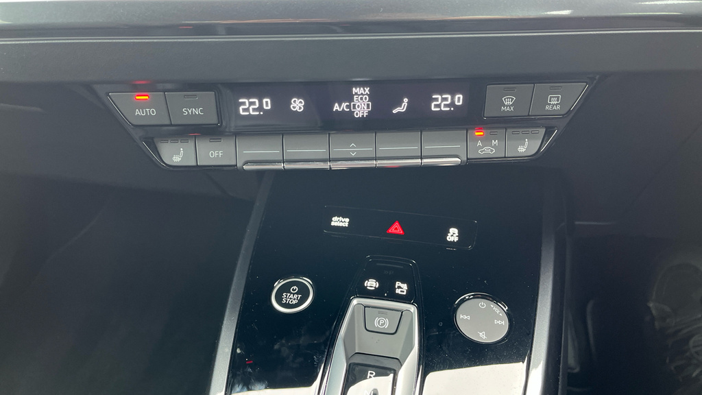Audi Q4 E Tron 210Kw 45 82Kwh S Line Leathertech Pack Blue #62