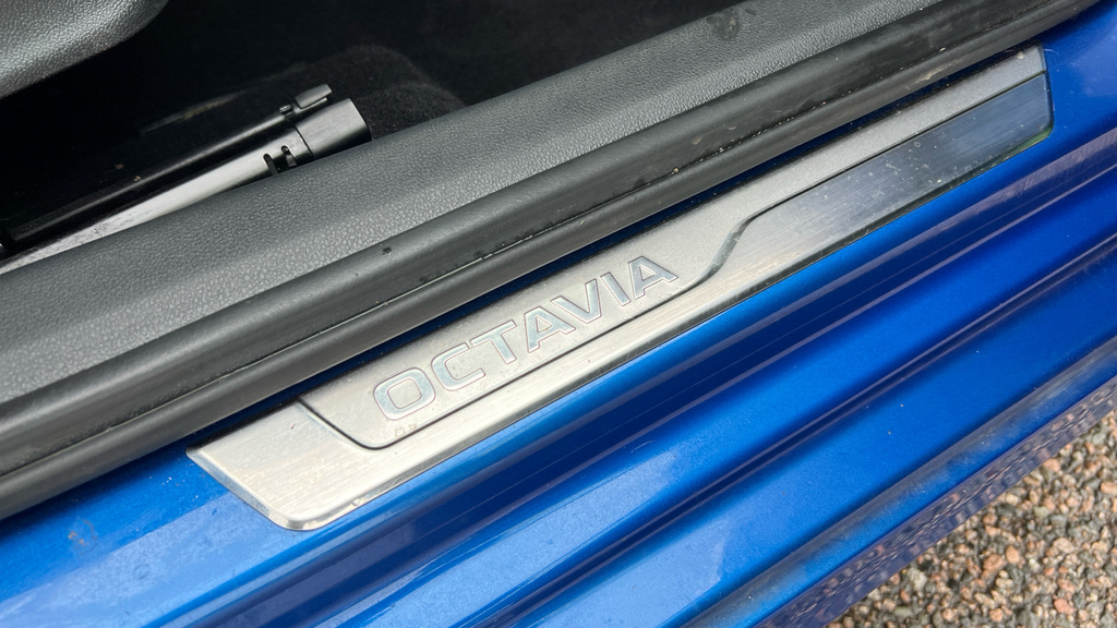 Skoda Octavia Se L Blue #42