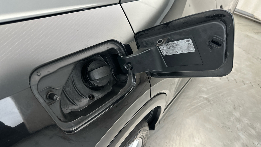 Audi Q2 Tfsi S Line Grey #25