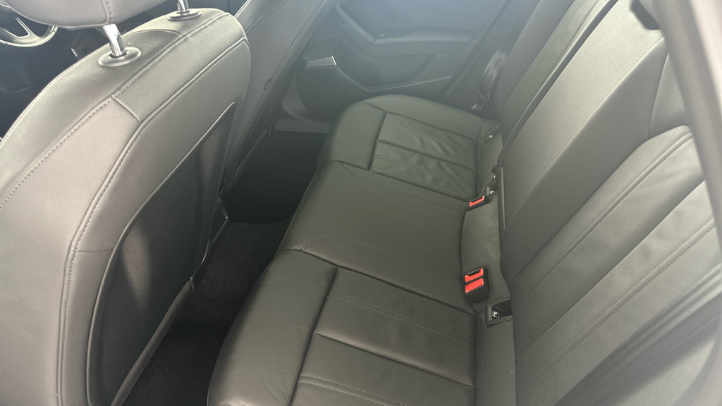 Audi A3 35 Tfsi Edition 1 Red #25