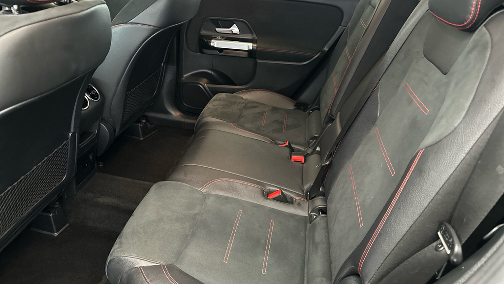 Mercedes-Benz GLB Class Suv Black #19