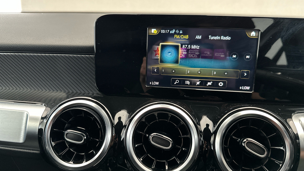 Mercedes-Benz GLB Class Suv Black #14