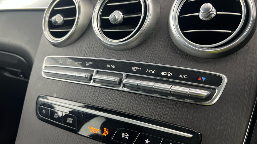 Mercedes-Benz GLC Class White #16