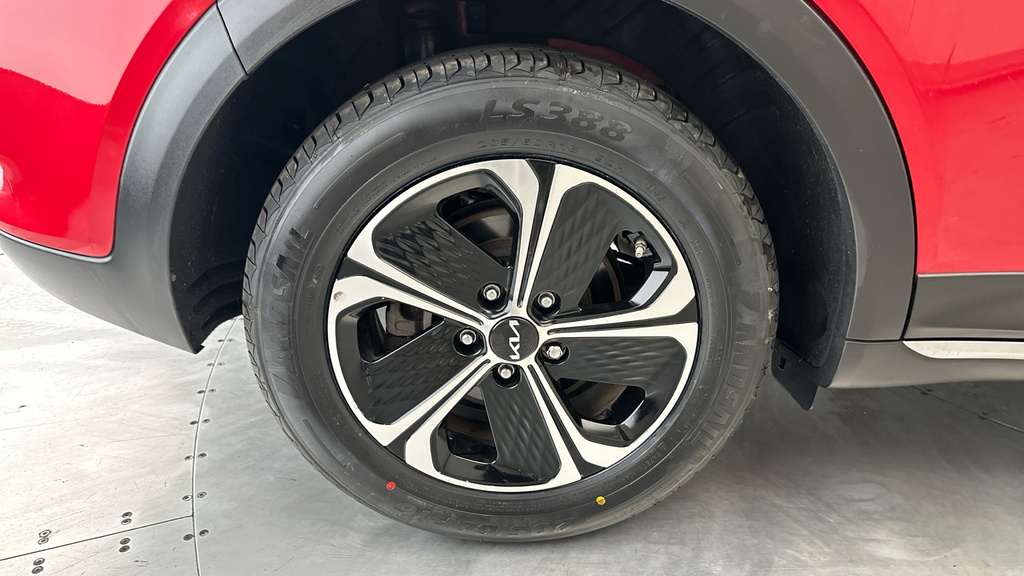 Kia Xceed 2 Silver #25