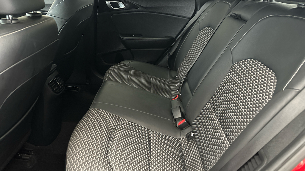 Kia Xceed 2 Silver #20