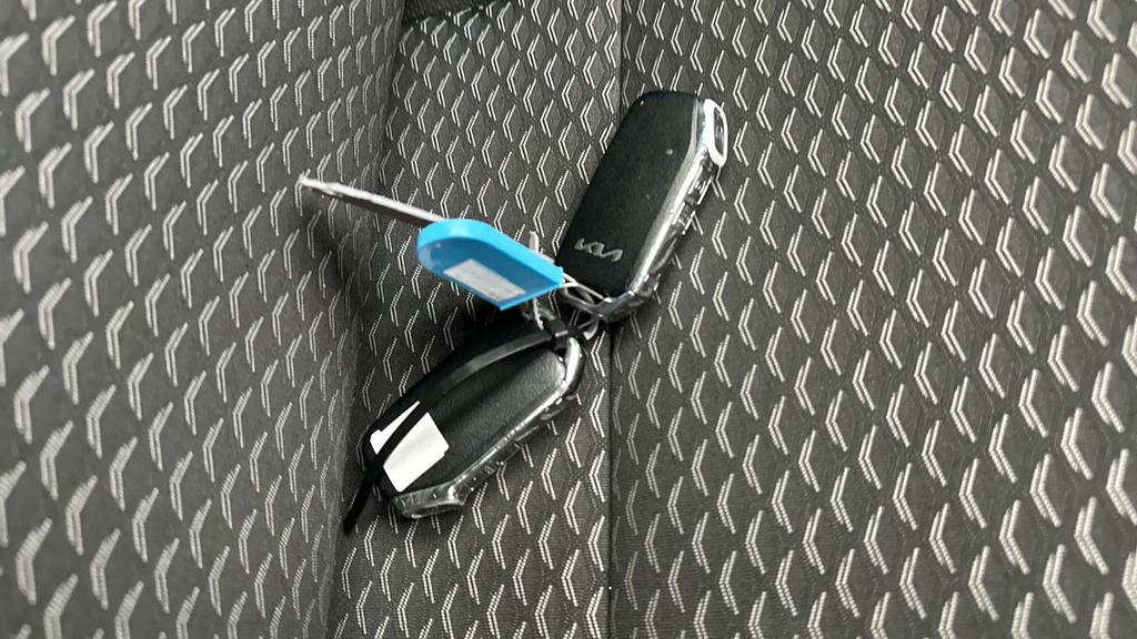 Kia Xceed 2 Silver #28