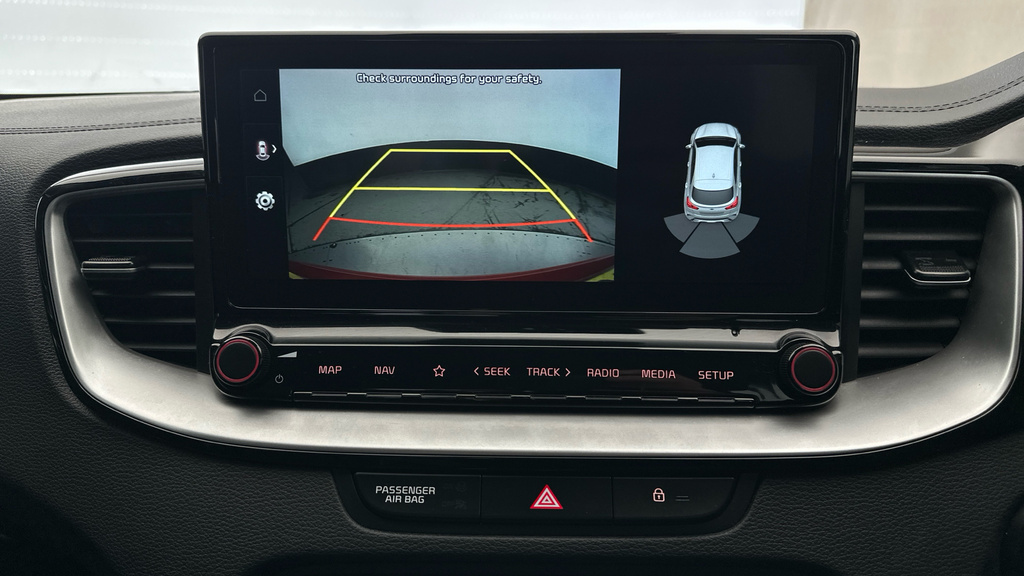 Kia Xceed 2 Silver #17
