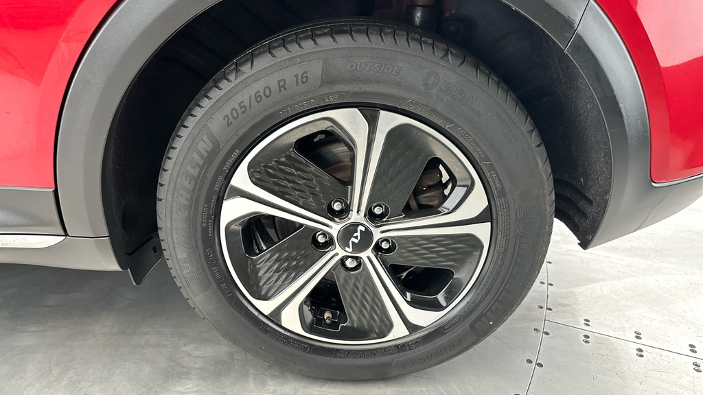 Kia Xceed 2 Silver #24