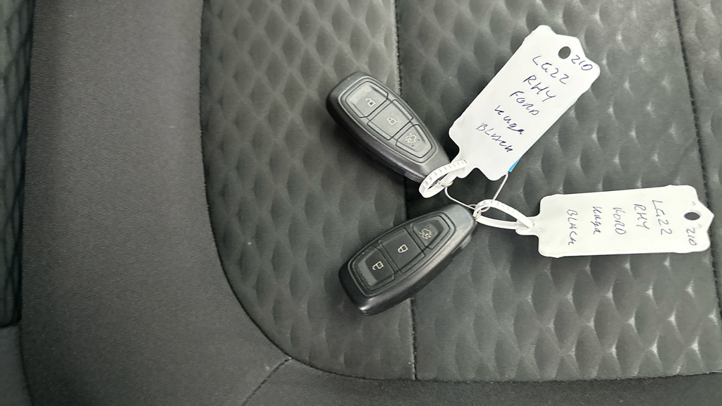 Ford Kuga St-line Edition White #27