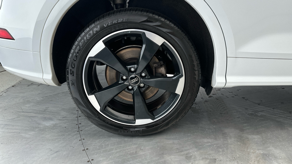 Audi Q5 Suv Black #25