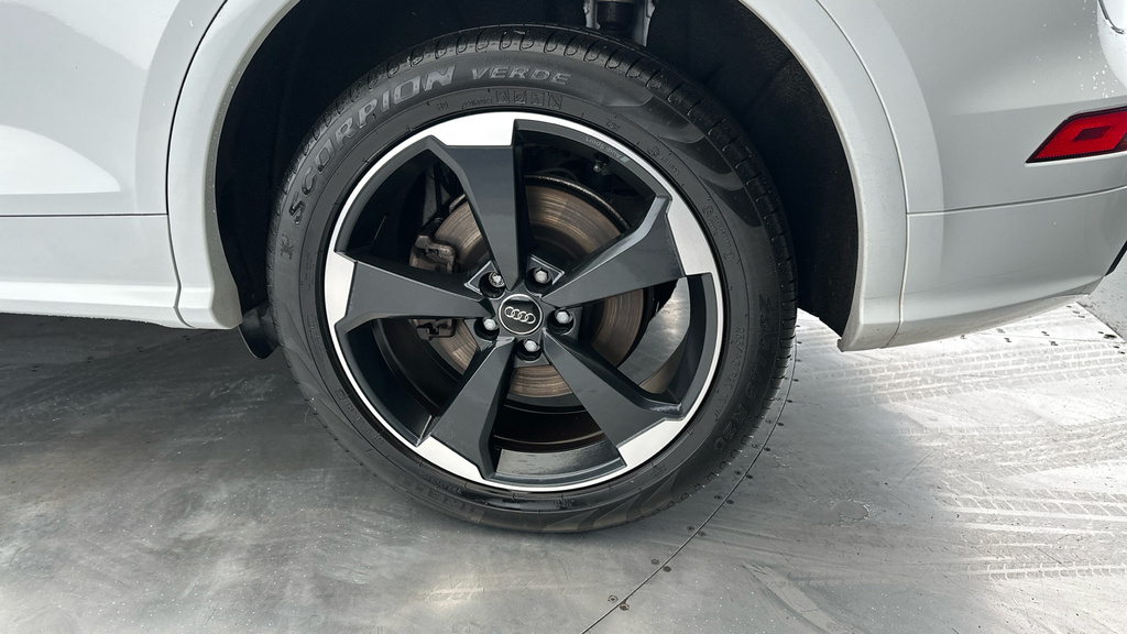 Audi Q5 Suv Black #24